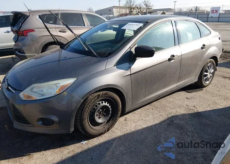 2014 Ford Focus S из США, поврежденный, VIN 1FADP3E27EL209255